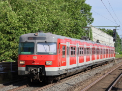 Baureihe 420 der |DBAG| (S-Bahn Köln) im |Bf| @ksib;